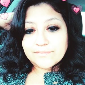 Meet your Posher, Yvette